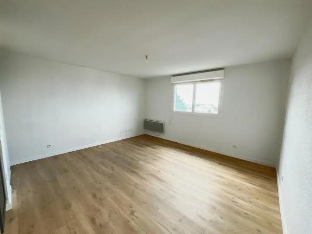 Location Appartement Rue de la Solitude, Le Mans