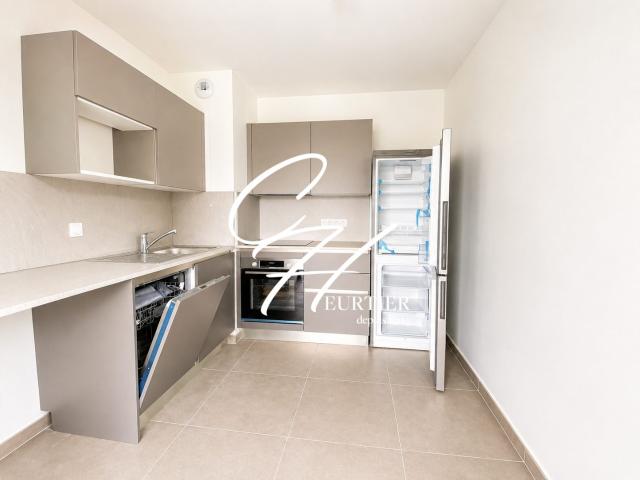 Location Appartement Rue de la Papeterie, Gières