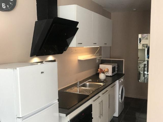 Location Appartement Rue de la Pitié, Nîmes