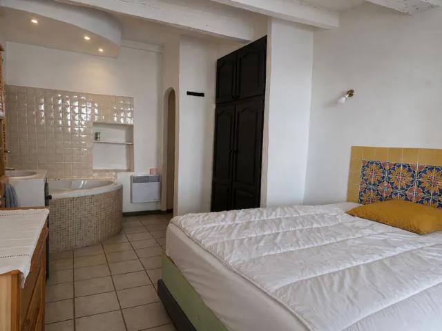 Location Appartement Allée Jean Moulin, Aups