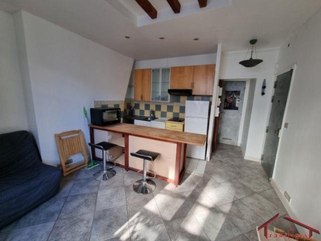 Location Appartement Rue de la Roquette, Paris