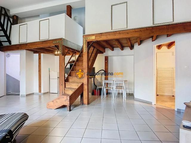 Location Appartement Rue de la Révolution, Tautavel