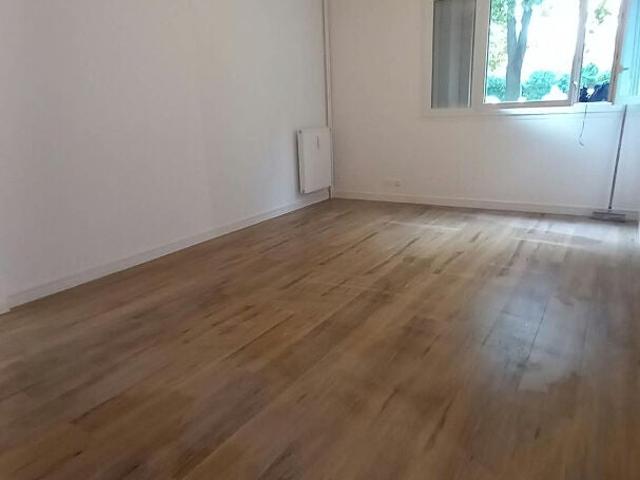 Location Appartement Allée Suzanne Lenglen, Compiègne