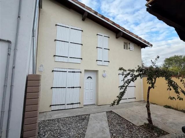 Location Appartement Rue de la République, Daux