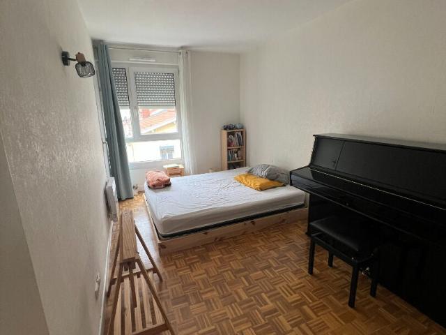 Location Appartement Rue de la République, Genas