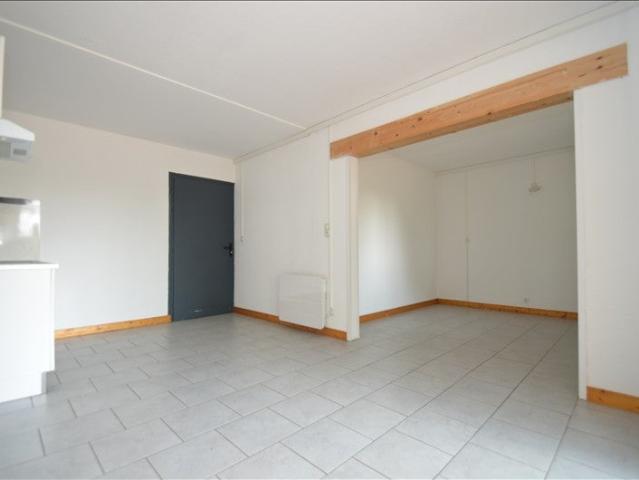 Location Appartement Rue de La République, Moulin Neuf