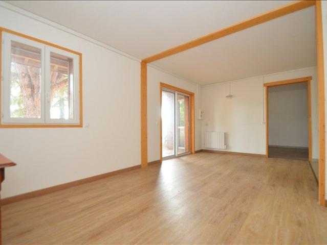 Location Appartement Rue de La République, Moulin Neuf