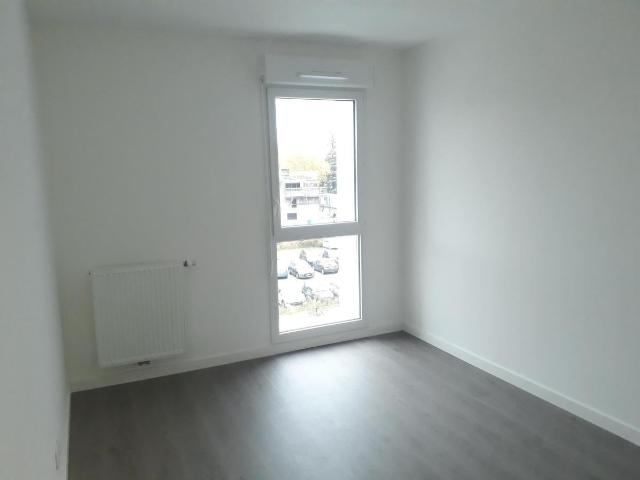 Location Appartement Rue de la République, Sathonay Camp