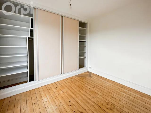 Location Appartement Place aux Gâteaux, Senlis