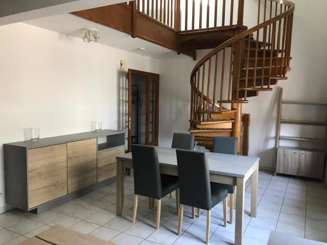 Location Appartement Rue de la Rize, Lyon