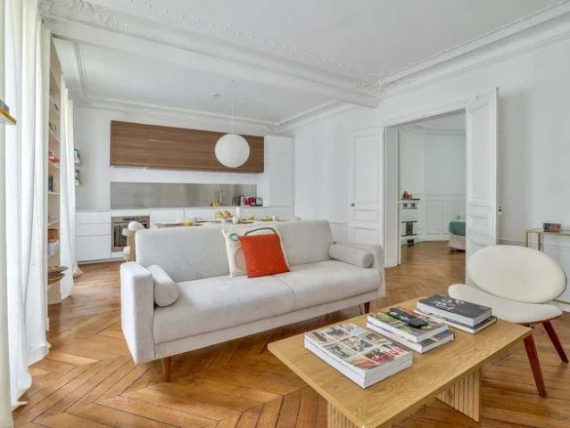 Location Appartement Rue de la Tour, Paris