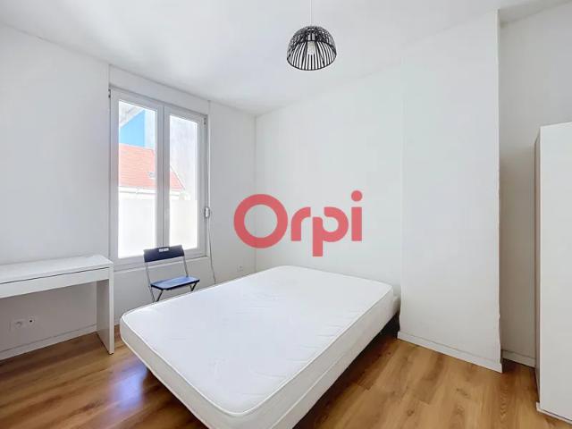 Location Appartement Rue de l'Abbé Delarbre, Vichy