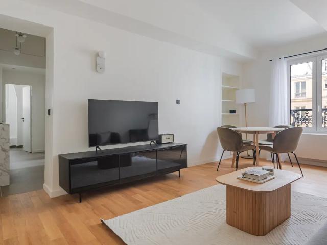 Location Appartement Rue de Laborde, Paris