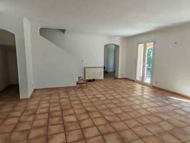 Location Appartement Rue de l'Amarinié, Les Angles
