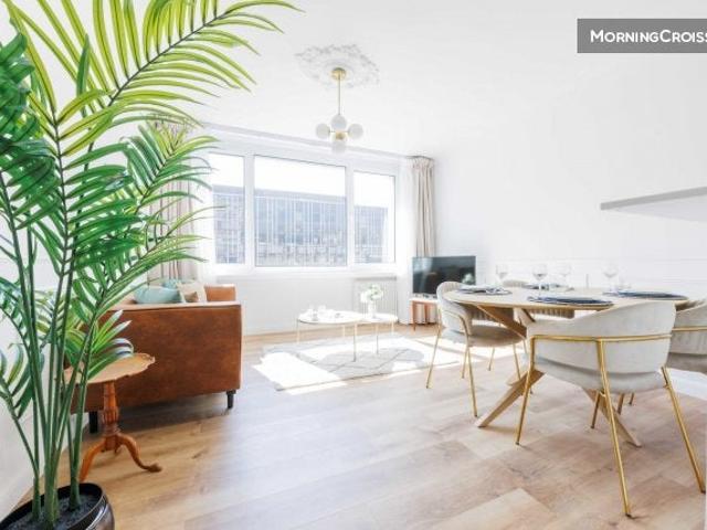 Location Appartement Rue de l'Arrivée, Paris