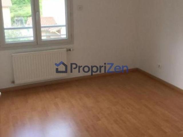 Location Appartement Rue de l'École, Brussieu
