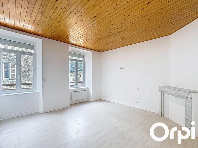 Location Appartement Rue de l'Égalité, Neuvéglise sur Truyère