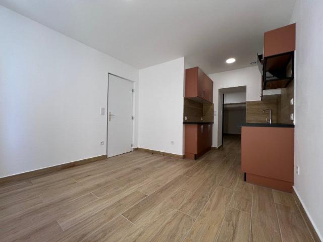 Location Appartement Rue de l'Égalité, Vendres