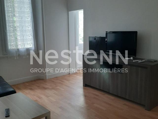 Location Appartement Rue de l'Église, Ussel