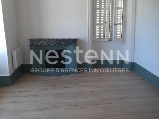 Location Appartement Rue de l'Église, Ussel