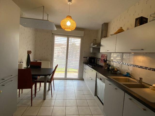 Location Appartement Rue de l'Église, La Tour de Salvagny
