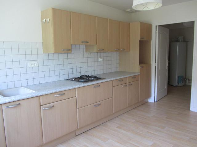 Location Appartement Rue de l'Église, Neuvic