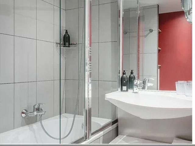 Location Appartement Rue de Libourne, Paris