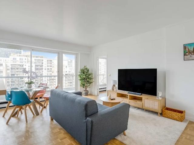 Location Appartement Rue de l'Industrie, Courbevoie