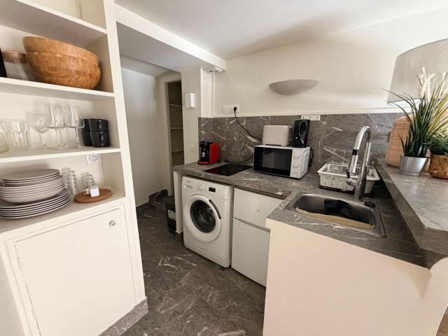 Location Appartement Rue de l'Université, Paris