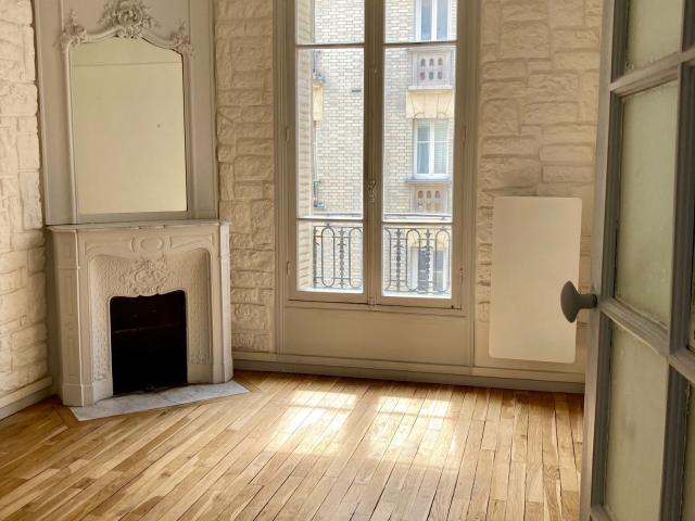 Location Appartement Rue de Lyon, Paris