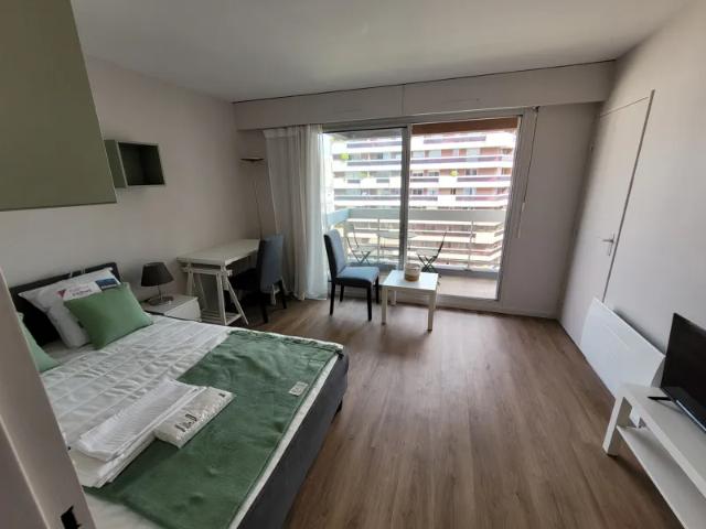 Location Appartement Rue de Montreuil, Paris