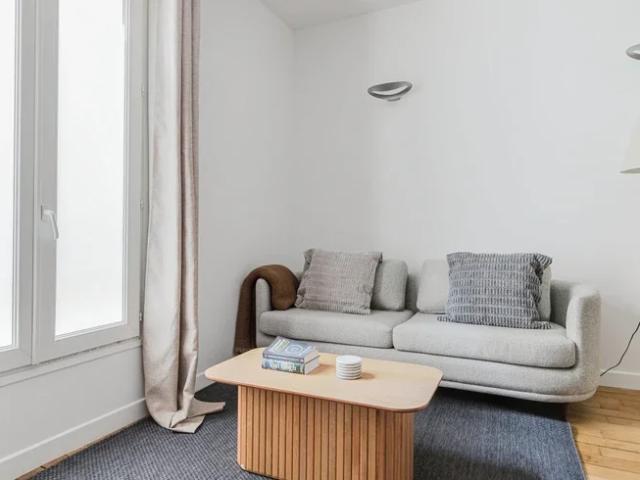 Location Appartement Rue de Monttessuy, Paris