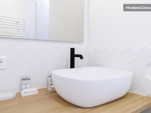 Location Appartement Rue de Meaux, Paris