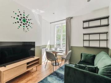 Location Appartement Rue de Meaux, Paris