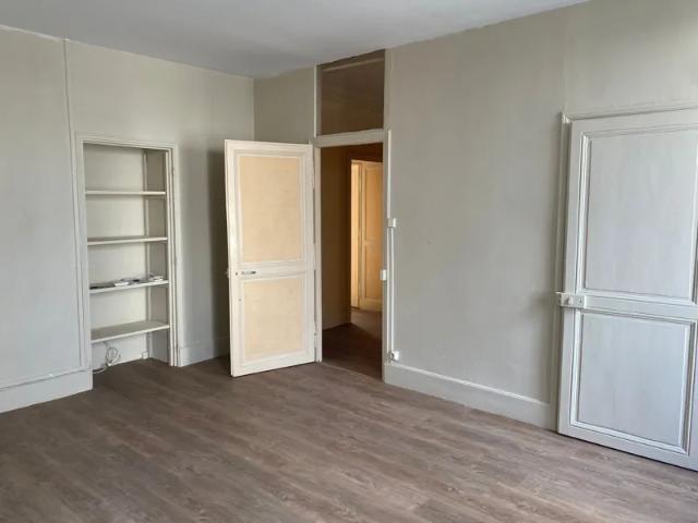 Location Appartement Rue des Chauvelles, Nevers