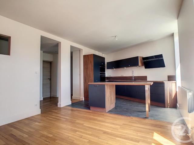 Location Appartement Rue de Saurupt, Nancy