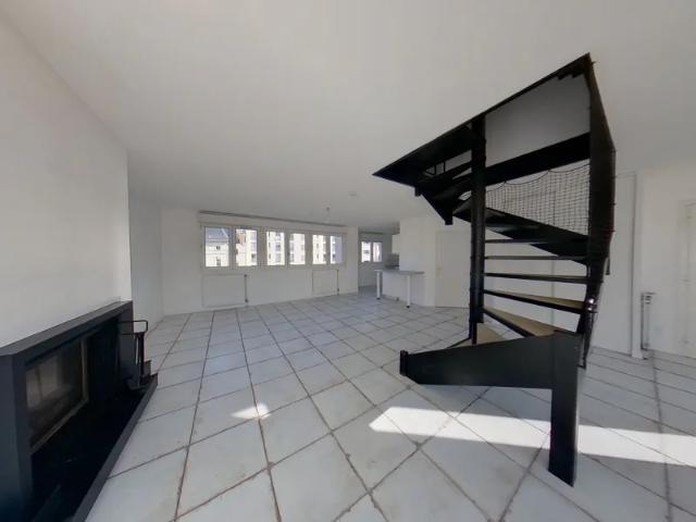 Location Appartement Rue de Saint Cyr, Lyon