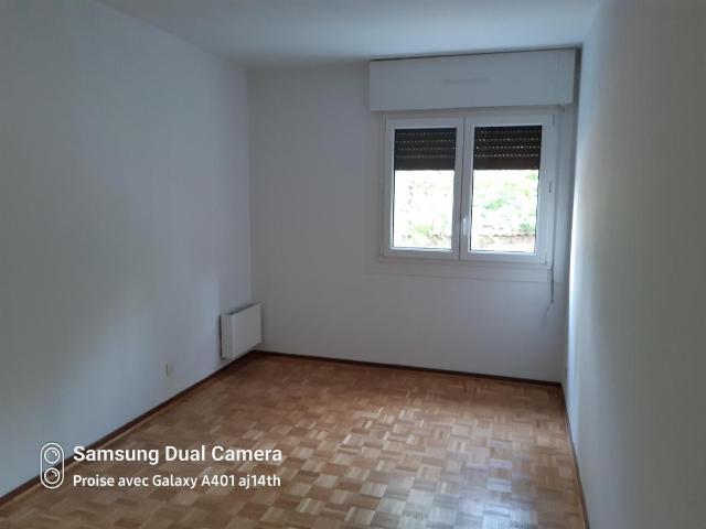 Location Appartement Rue de Saint Cyr / Rue Joseph Foliet, Lyon