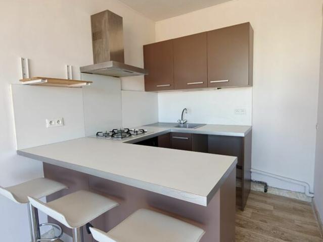 Location Appartement Rue de Saint Gilles, Nîmes