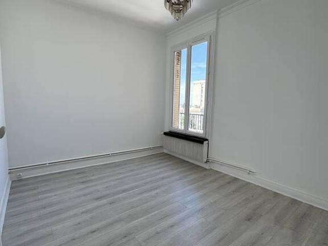 Location Appartement Rue de Suresnes, Nanterre