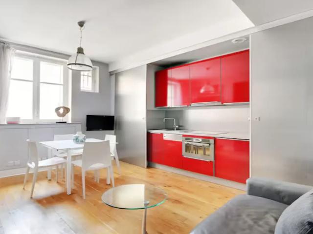 Location Appartement Rue de Ponthieu, Paris