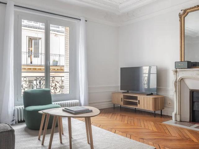Location Appartement Rue de Ponthieu, Paris