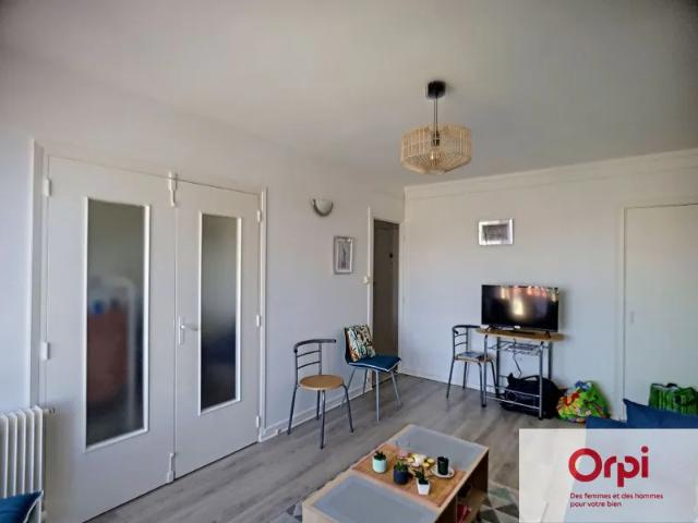 Location Appartement Rue de Pasquis, Montluçon