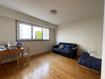 Location Appartement Rue de Périgueux, Paris