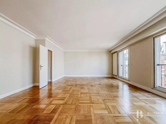 Location Appartement Rue de Prony, Paris