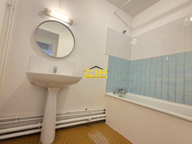 Location Appartement Rue de Romainville, Paris