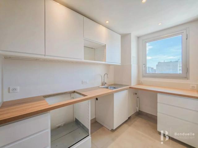 Location Appartement Rue de Rambervillers, Paris