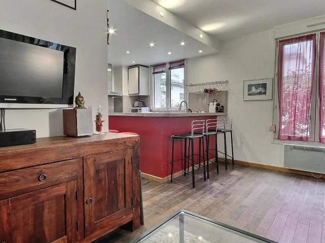 Location Appartement Rue de Tocqueville, Paris