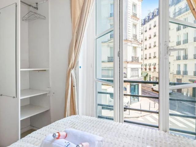 Location Appartement Rue de Turenne, Paris
