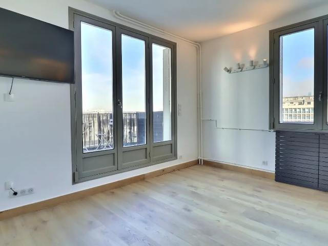 Location Appartement Rue de Vaugirard, Paris